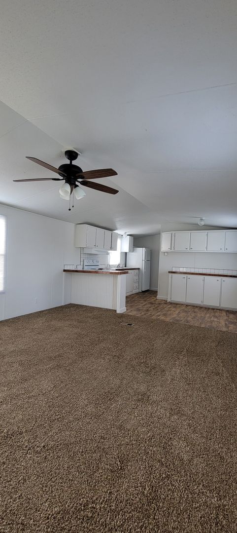 Building Photo - Ready to Move in