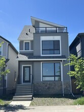 Building Photo - 15105-15137 37 St SW