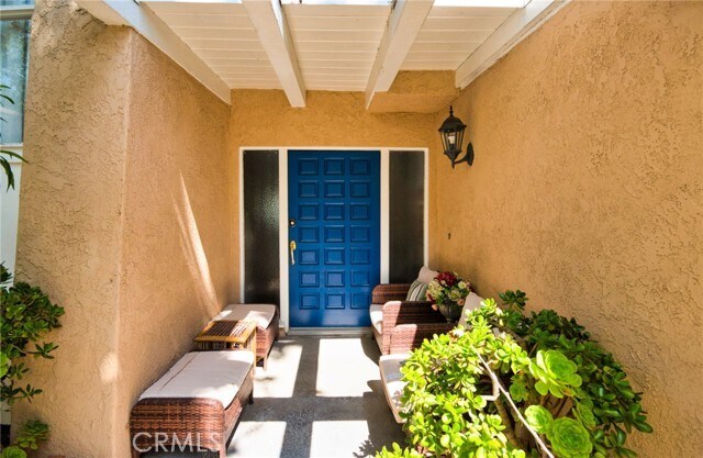 Building Photo - 520 Cancha