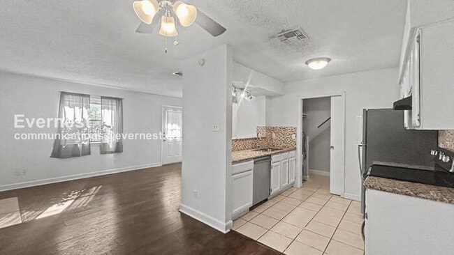 Foto del edificio - 900 Taulbee Ln