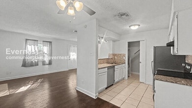 Building Photo - 900 Taulbee Ln