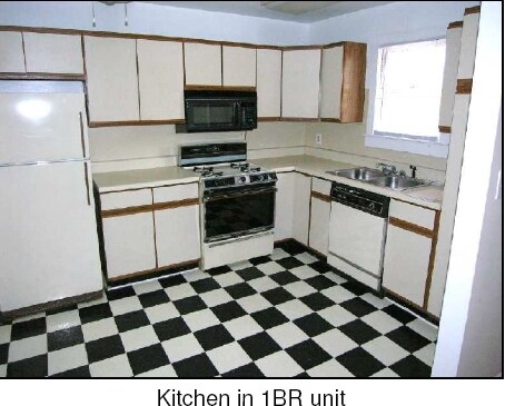 Building Photo - 983 Saint Charles Ave NE