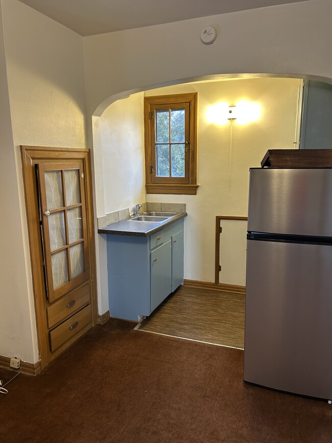 Kitchenette/storage/sink - 918 N 8th St