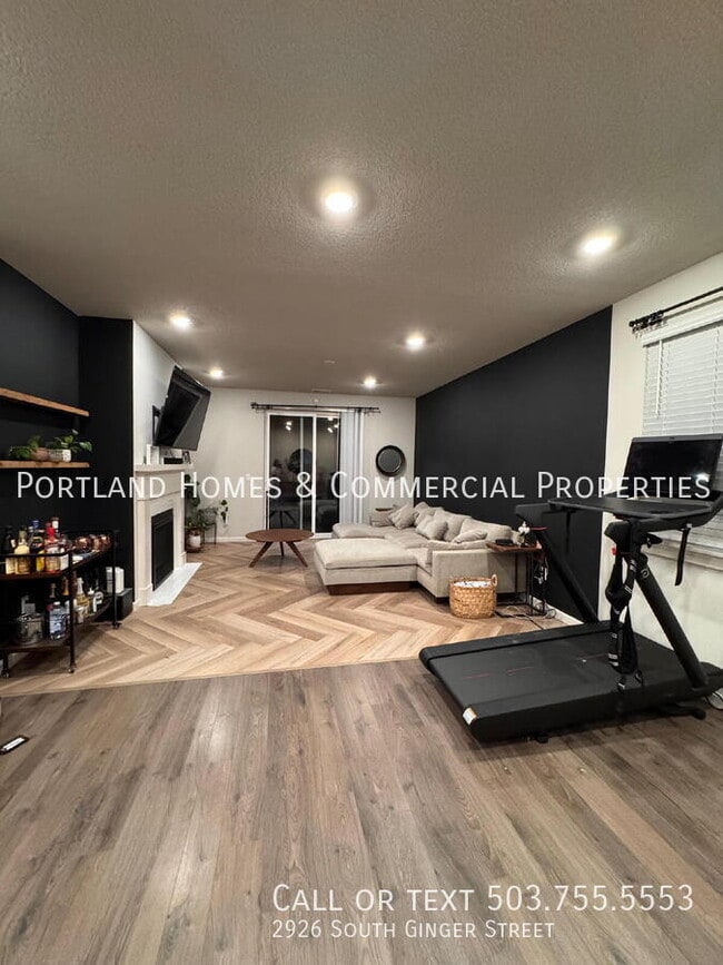 Building Photo - 2926 S Ginger St