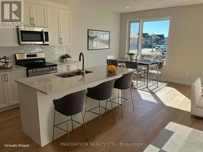 Photo du bâtiment - 219 Visionary Ln