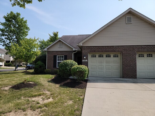 Building Photo - 10405 Platinum Dr