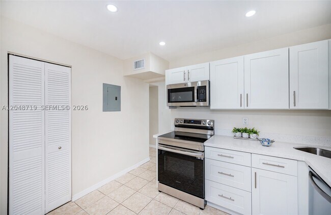 Foto del edificio - 7705 SW 86th St