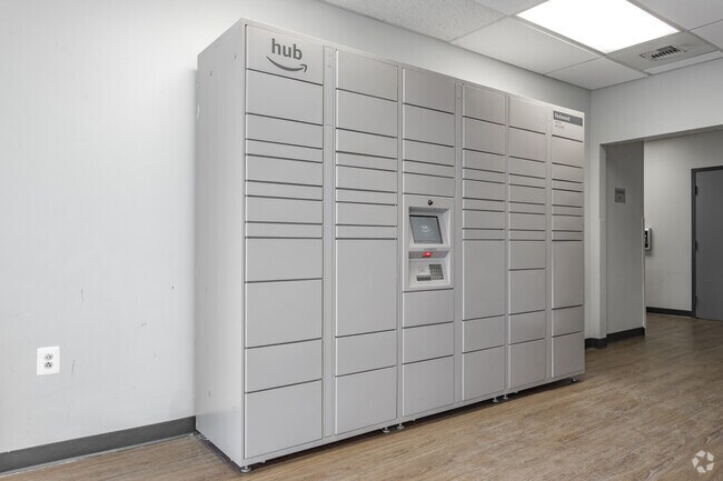 Photo - The Redwood Apartments