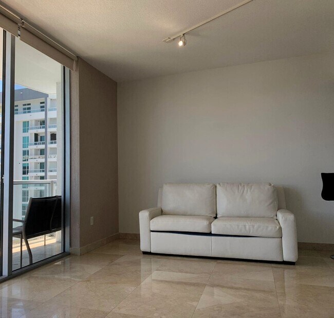 Foto del edificio - 1060 Brickell Ave