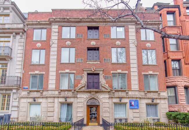 Foto del edificio - 1504 N Dearborn Pkwy