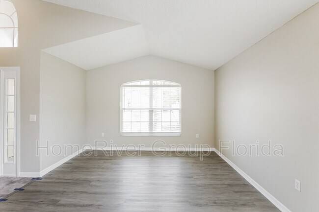Building Photo - 5120 Violet Ln