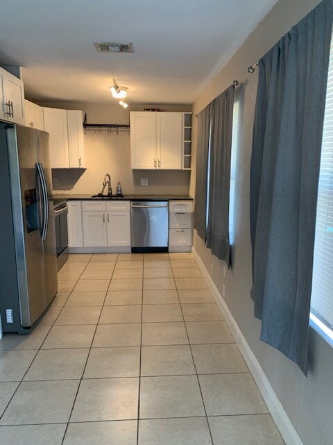 Building Photo - St Petersburg, Two beds/1 bath, laundry  and Yard.