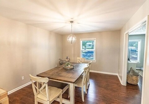 Foto del edificio - 906 N Glenwood Trail