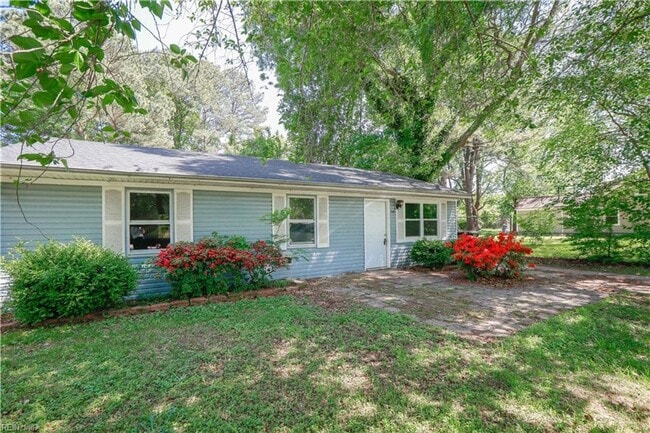 Building Photo - Charming Single Family 3 bedroom Ranch for...