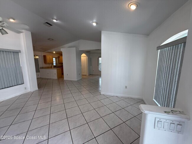 Foto del edificio - 6109 Dees Rd