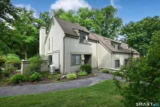 Building Photo - 596 Heritage Vlg