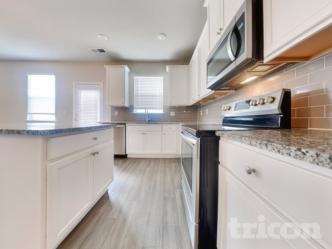 Building Photo - 7528 Congregation St