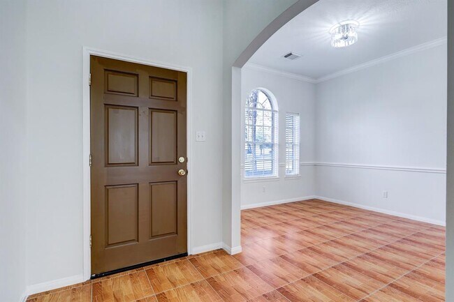 Foto del edificio - 20910 Meadowhill Dr