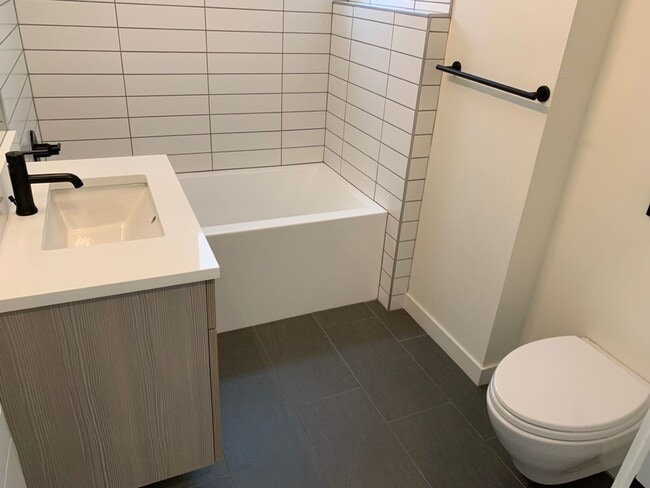Building Photo - Cozy 2 bed 2 bath townhome in Columbia Cit...