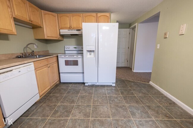 Foto del edificio - 2 br, 1.5 bath House - 269 Chicopee St #19