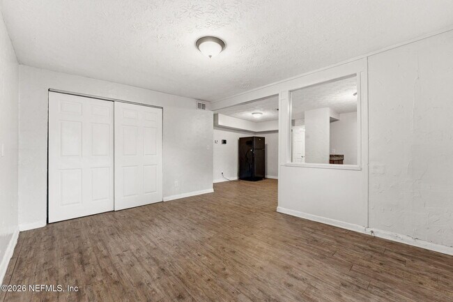 Foto del edificio - 744 Mackinaw St