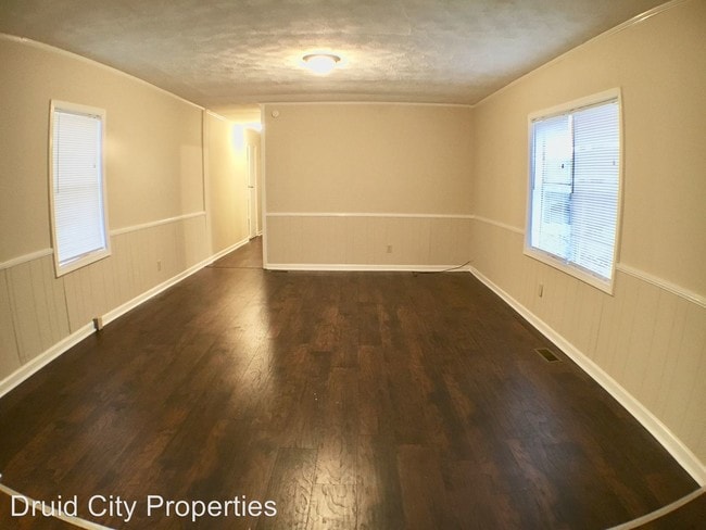 Building Photo - 414 42nd St