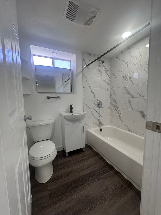 Foto del edificio - 3709 Merrimac Ave