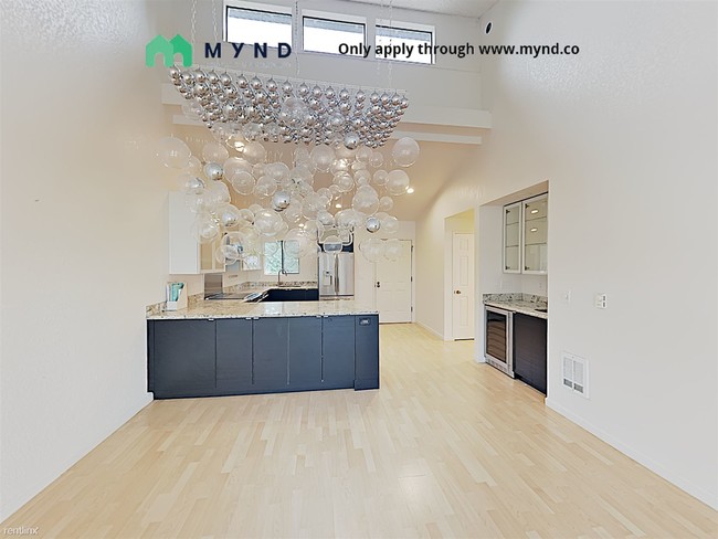 Building Photo - 2 br, 2 bath  - 15278 Sunwood Blvd Apt C32