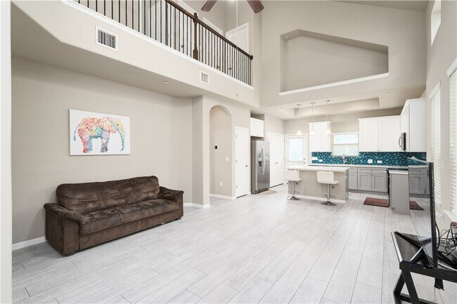 Publix y Wekiva Springs Rd0 W SR 434 - 3240 E Whitestone Blvd