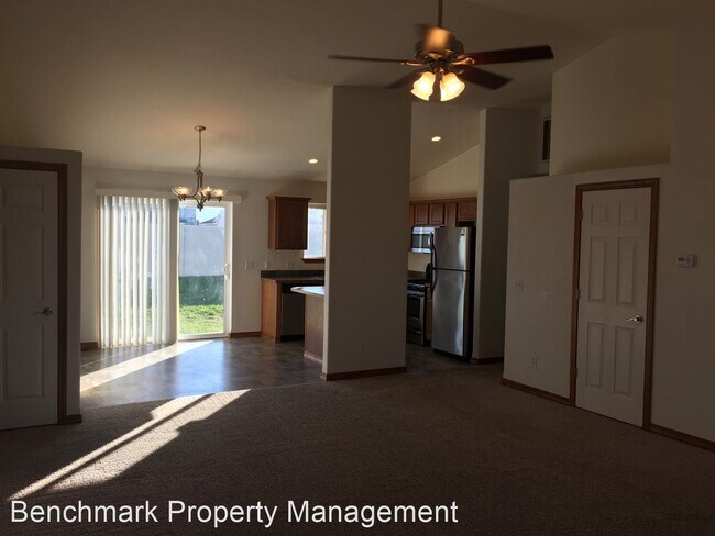 Building Photo - 3 br, 2 bath House - 2107 Wagon Trail Loop