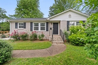 Building Photo - 1825 Windham Pl