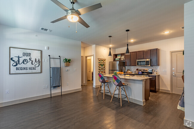 1HAB, 1BA - 748 ft² - Brio at Lookout