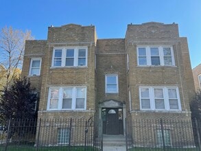 Building Photo - 3655 N Troy St