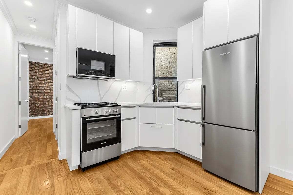 Foto del edificio - 829 Ninth Avenue