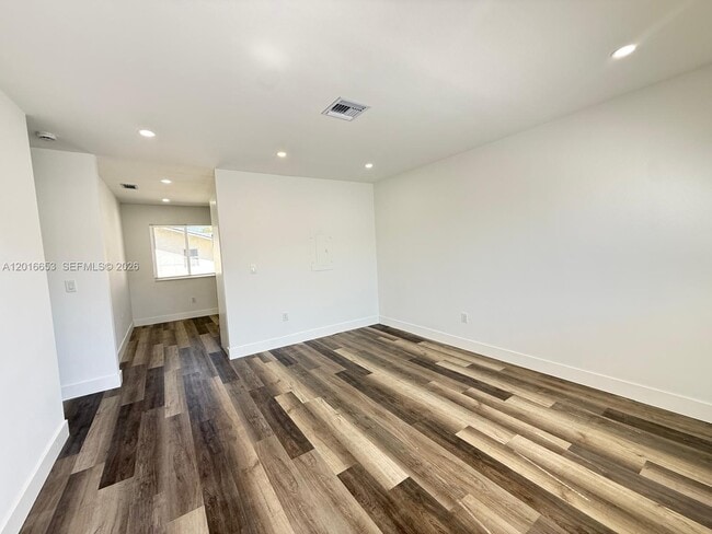 Foto del edificio - 59 E 14th St