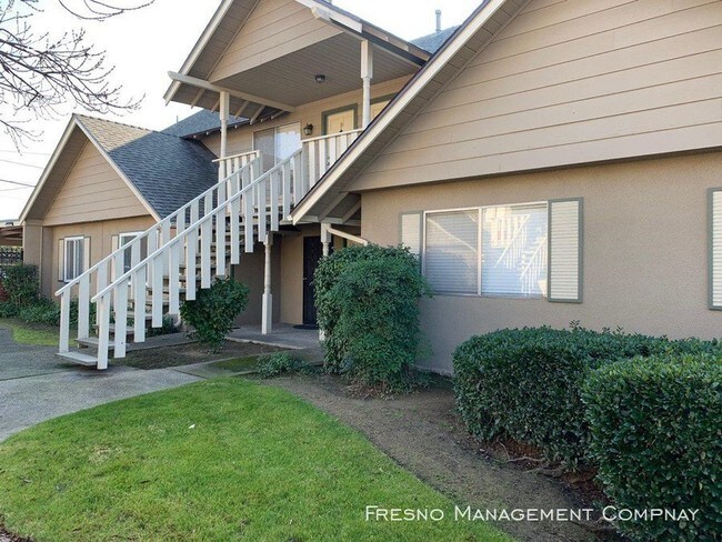 Foto del edificio - 4504 N Sharon Ave