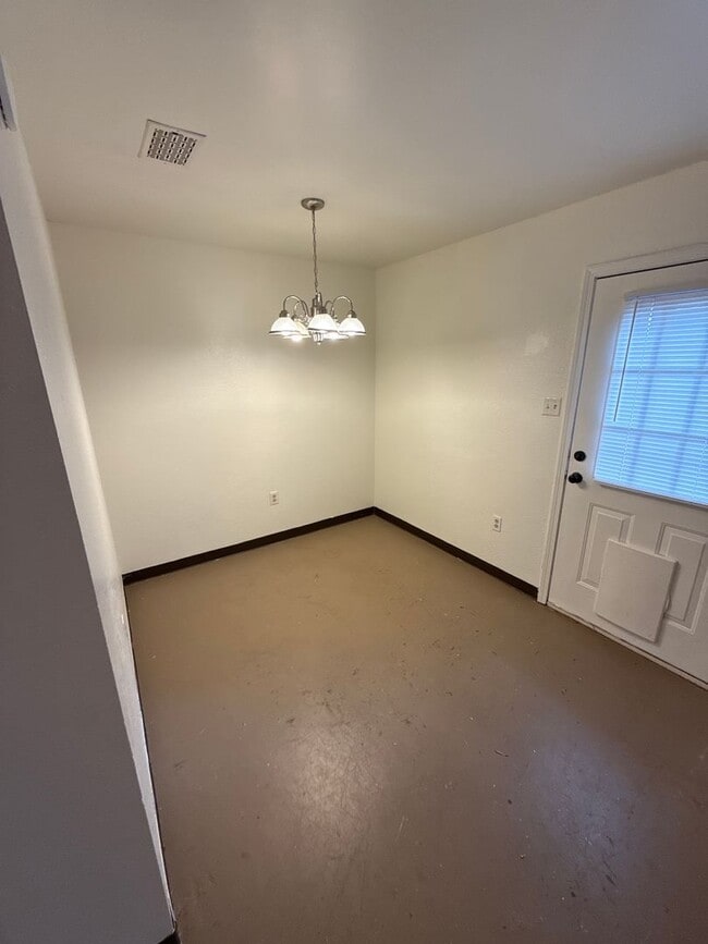 Foto del edificio - 1002 E 22nd St