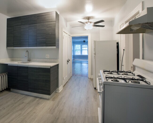 Foto del edificio - 4907 N Janssen Ave
