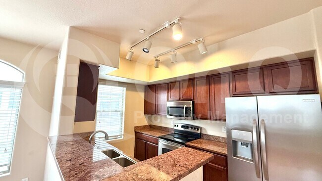 Foto del edificio - 900 S 94th St