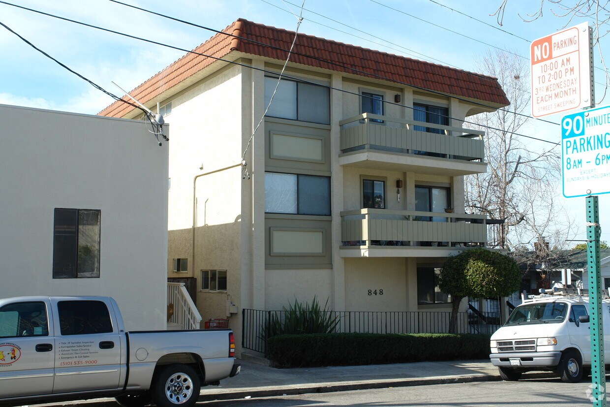Foto del edificio - 848 San Carlos Ave