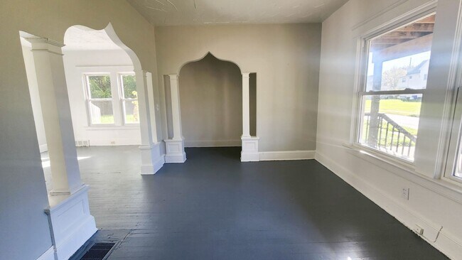 Foto del edificio - 9707 Dickens Ave