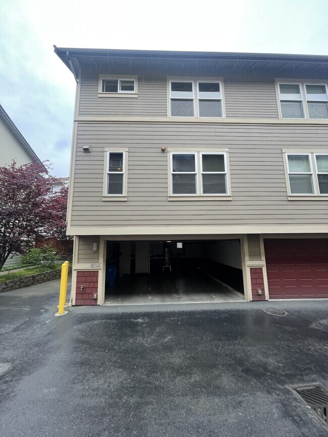 Foto del edificio - 834 N 145th Ln