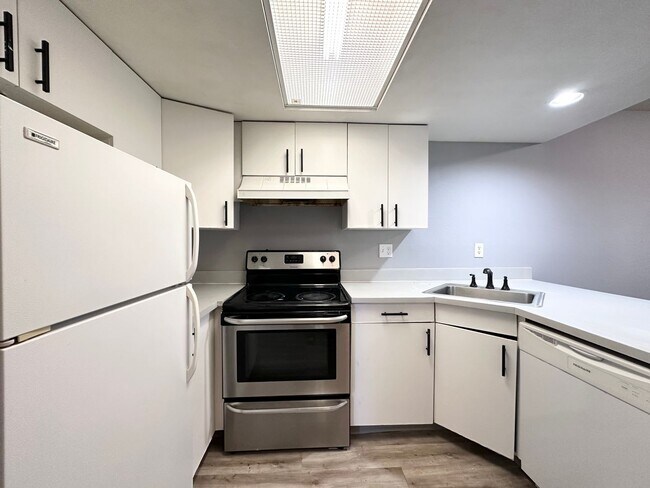 Foto del edificio - 2 Bedroom 1 Bath with utilities included!