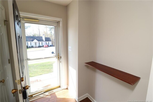 Foto del edificio - 2324 Maybrook Dr