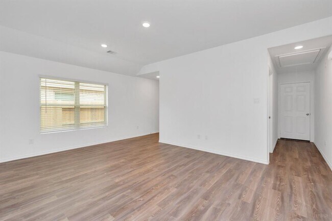 Building Photo - 26918 Lantana Cyn Dr