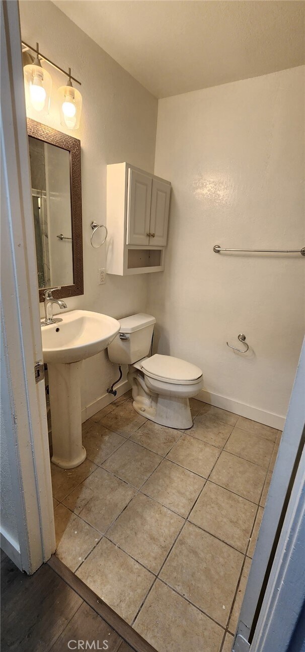 Foto del edificio - 601 W 1st St