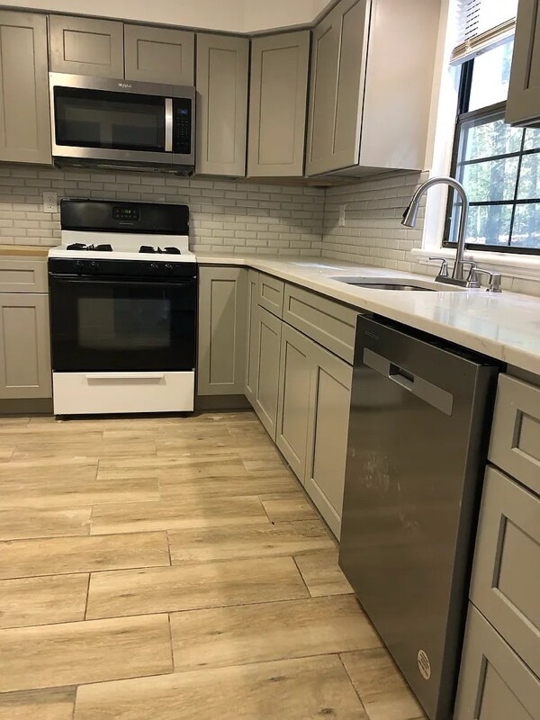 Foto del edificio - 2203 Timber Oaks Rd