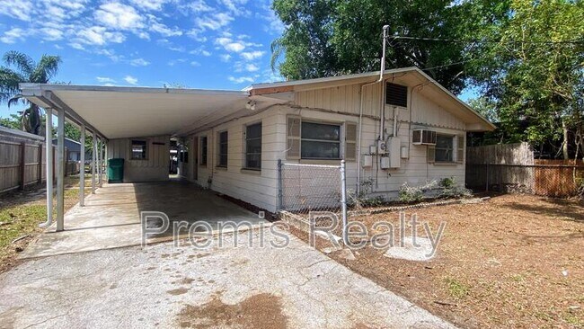 Foto del edificio - 2606 Cyprus Drive