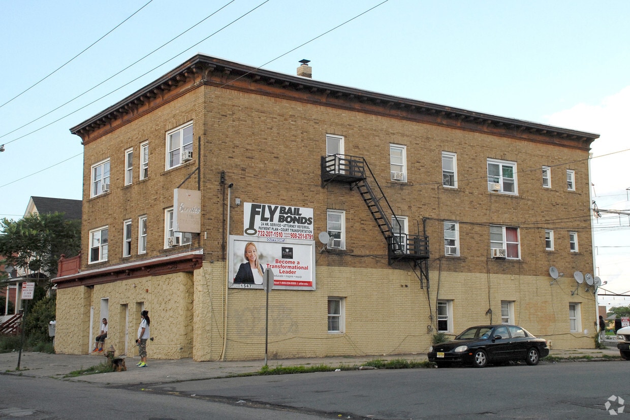 Building Photo - 72 Jersey Ave