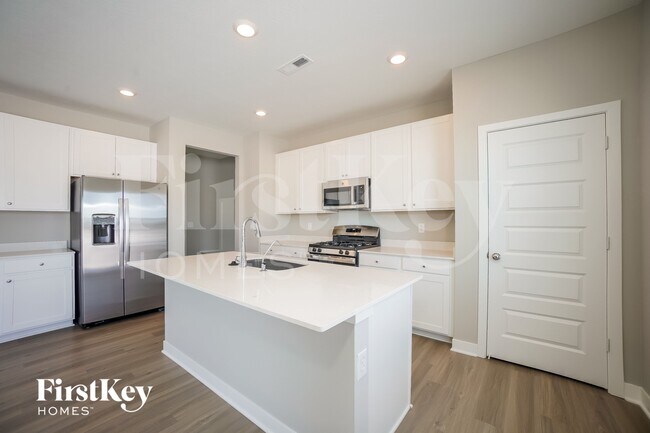 Building Photo - 2285 S Bingham Pl